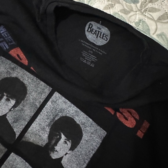 Graphic Tee - Picture 2 of 3